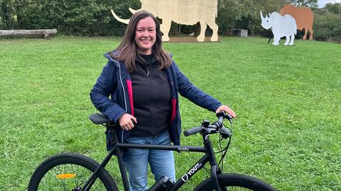 Diana mit ihrem neuen E-Bike